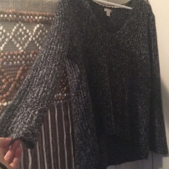 Sweater - Picture 2 of 4